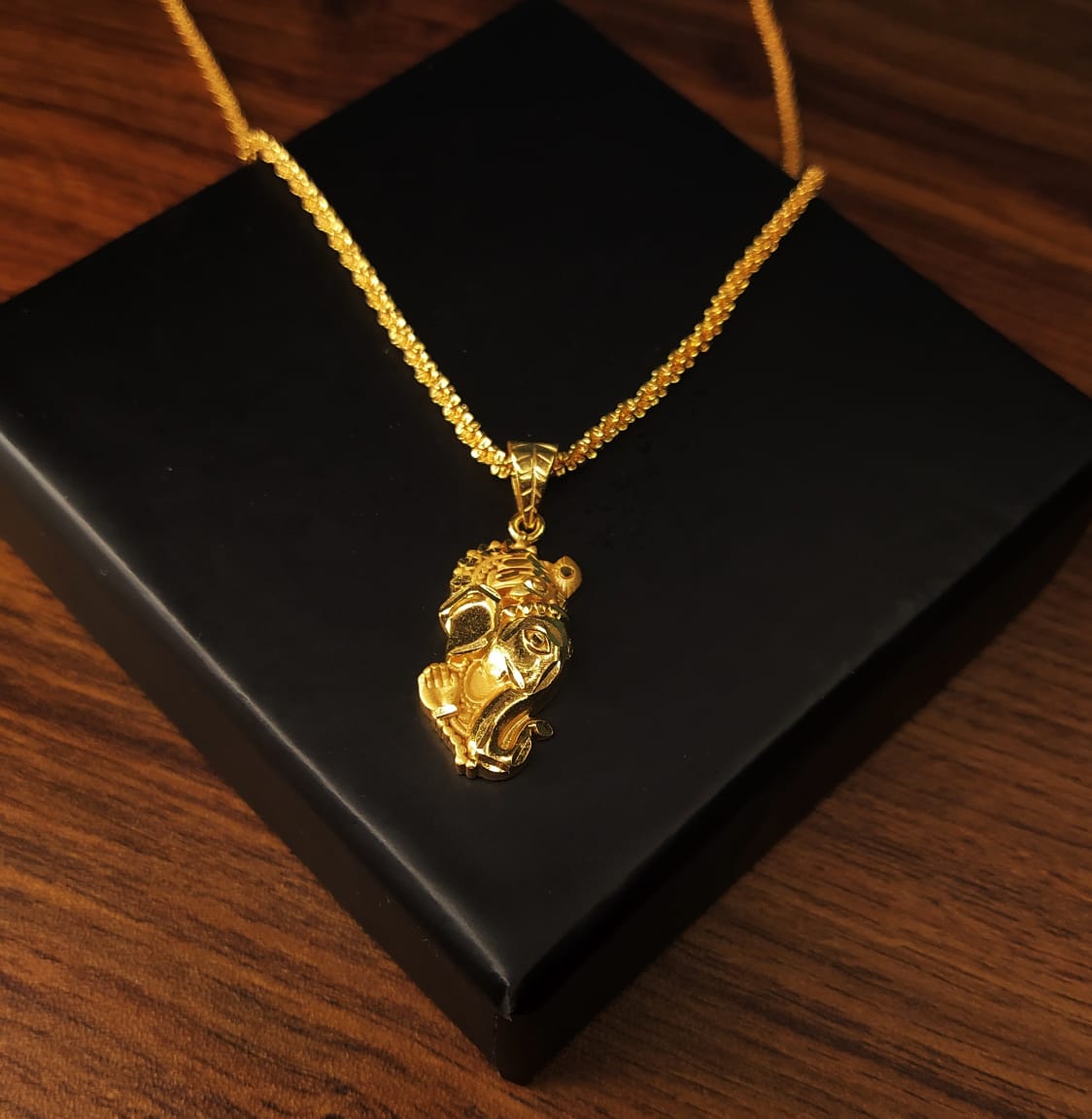 GL: Men's 18k Gold-plated Ganesh Pendant with Chain