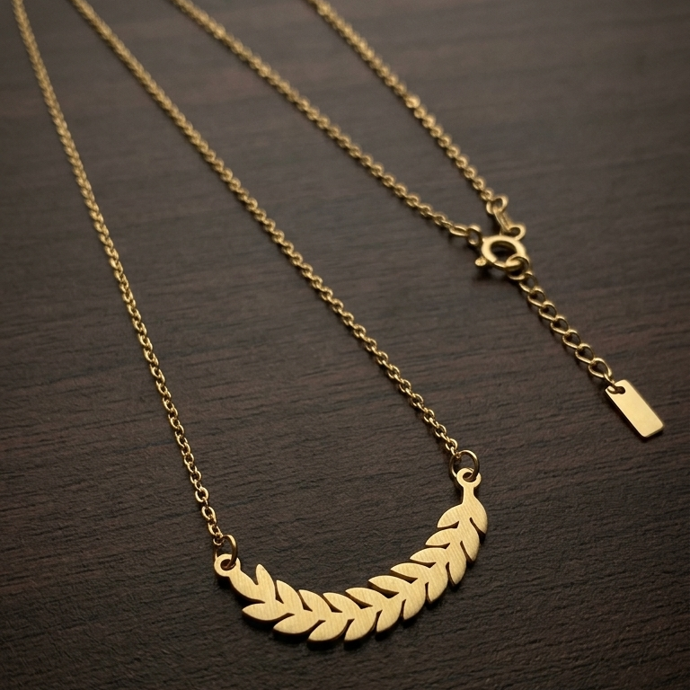 Aesthetic Leaf Necklace | Everyday jewellery | Sweet gift