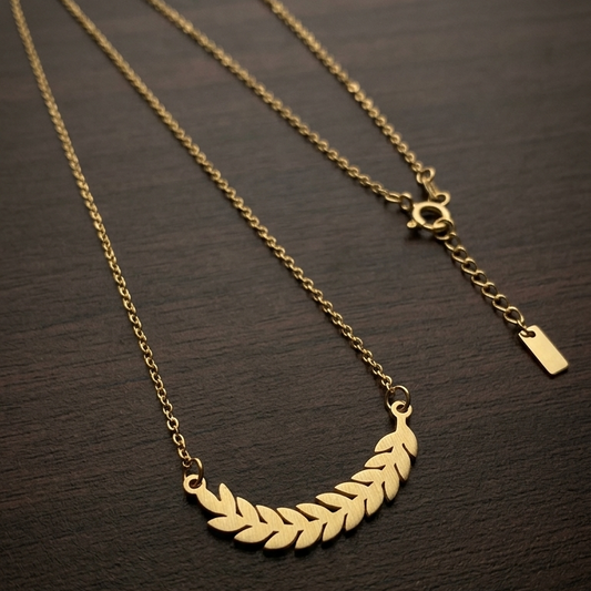 Aesthetic Leaf Necklace | Everyday jewellery | Sweet gift