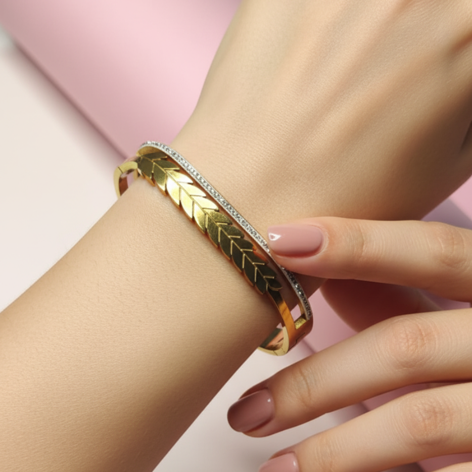 GL: Anti-Tarnish & 18k Gold-Plated Motif Bracelet