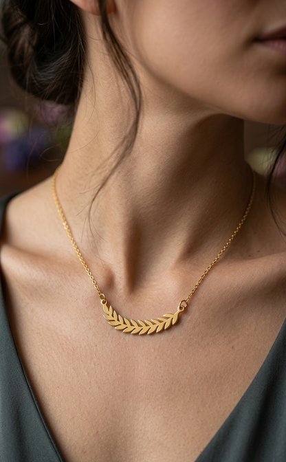 Aesthetic Leaf Necklace | Everyday jewellery | Sweet gift