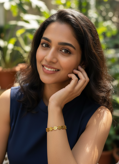 GL: 18K-Gold Plated Floral Charm Bracelet for Women