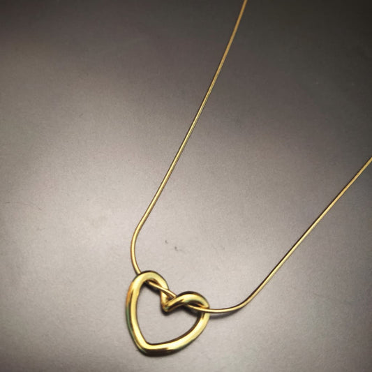 GL: Anti-tarnish Heart Pendant on Snake Chain