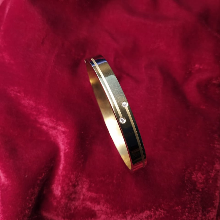 GL: Men's Anti-Tarnish Dual-Finish Gold-Tone Link Bracelet