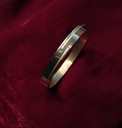 GL: Men's Anti-Tarnish Dual-Finish Gold-Tone Link Bracelet