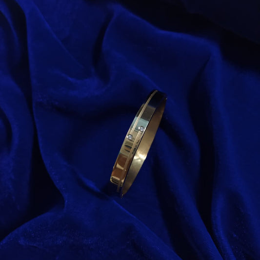 Golden Love: Men’s Dual-Finish Gold Bracelet |Trending men's bracelet